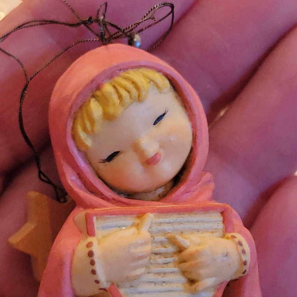 Vintage ANRI Italy Girl Figurine ~ Ferrandiz ~ Sweet Ornament Figurine